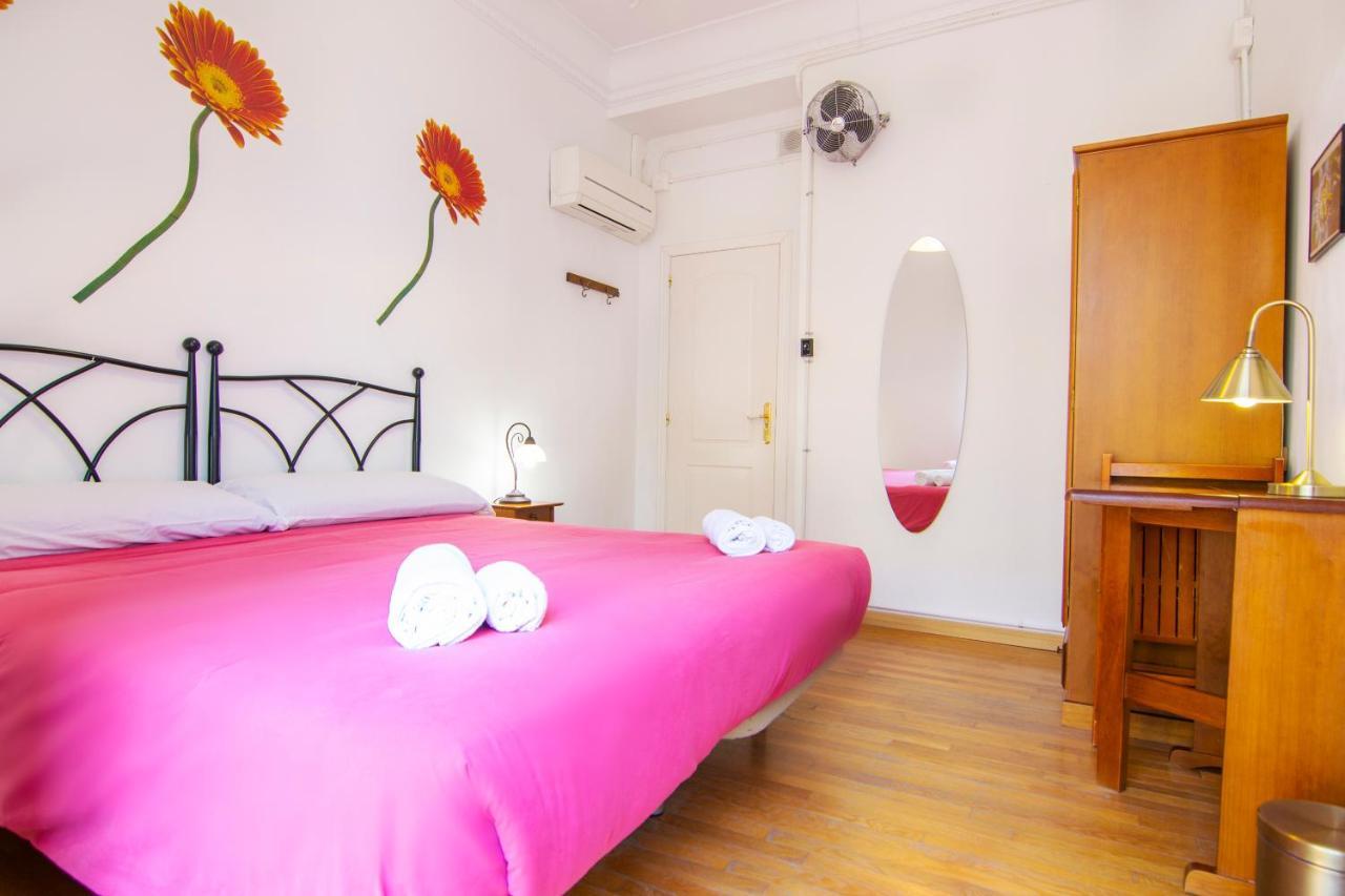 Kasa Katia Guest House فالنسيا المظهر الخارجي الصورة