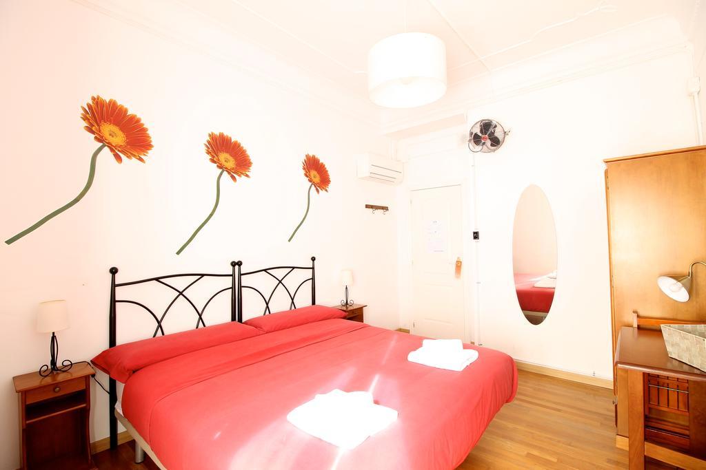 Kasa Katia Guest House فالنسيا المظهر الخارجي الصورة